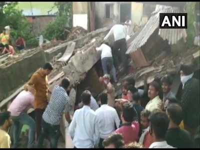 Building Collapses at Dewas: अब तक 9 घायलों को निकाला गया, 8 महीने का बच्चा सहित 3 लोग अब भी मलबे में दबे