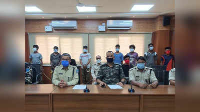 झारखंड : पुलिस ने 5 लाख के इनामी समेत 7 नक्सलियों को दबोचा, 500 किलो विस्फोटक बरामद