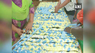 Kerala news: महिला ने लगाया लघु उद्योग, PPE किट के स्क्रैप से बना रहीं गद्दे और तकिया