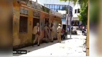 कन्नौजः सहकारी बैंक के चुनाव नामांकन में जमकर बवाल, पथराव, सपाईयों पर लाठीचार्ज