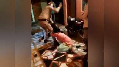 देहरादून: जमीन पर पटककर पुलिस ने महिला की बेरहमी से की पिटाई