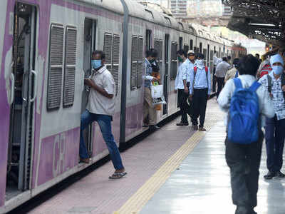 Mumbai Local Train: मुंबईत लोकलसेवा पूर्ववत होणार?; मध्य रेल्वेने दिली ही मोठी बातमी