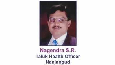 ಡಾ.ನಾಗೇಂದ್ರ ಕುಟುಂಬಕ್ಕೆ 50 ಲಕ್ಷ ರೂ. ಪರಿಹಾರದ ಚೆಕ್‌ ಹಸ್ತಾಂತರಿಸಿದ ಸಚಿವ ಸೋಮಶೇಖರ್‌