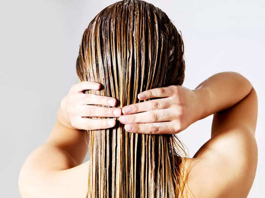 hair care tips, Hair care tips: उलझे और रूखे बालों को एक वॉश में बनाएं  सिल्की और स्मूद, फॉलो करें ये टिप्स - hair care tips to deal with frizzy  hair get