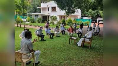 ಕೋವಿಡ್‌ ಬಳಿಕ ಮತ್ತೆ ರಾಜಕೀಯ ಚಟುವಟಿಕೆಗಳಲ್ಲಿ ಬ್ಯುಸಿಯಾದ ಸಿದ್ದು, ಪಕ್ಷದ ಮುಖಂಡರ ಜೊತೆ ಮಾತುಕತೆ