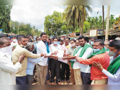 ಭರವಸೆ ಬೇಡ,ಯೂರಿಯಾ ಪೂರೈಸಿ