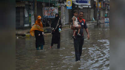 पाकिस्तान: दाऊद के घर में बाढ़, गुस्साए लोगों ने प्रशासन के कार्यालय पर किया पथराव