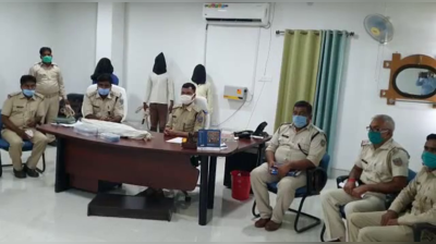 Jharkhand News : पुलिस ने दबोचे 9 शातिर लुटेरे, जानें कैसे देते थे लूट की वारदात को अंजाम..