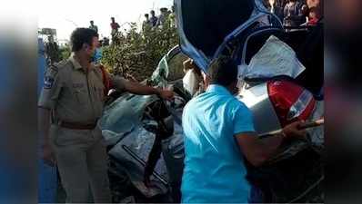 Sagar Highway Accident నెత్తురోడిన హైదరాబాద్-సాగర్ రహదారి.. కారు బోల్తాపడి ఐదుగురు మృతి 