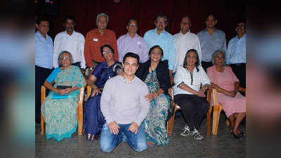 Teacher’s Day: जब अपने शिक्षकों के साथ नजर आए थे आमिर खान, ऐक्टर ने शेयर की पुरानी तस्वीर