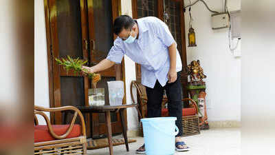 Delhi Dengue Campaign : डेंगू के खिलाफ शुरू हुआ 10 हफ्ते, 10 बजे, 10 मिनट अभियान , केजरीवाल ने की घर की सफाई