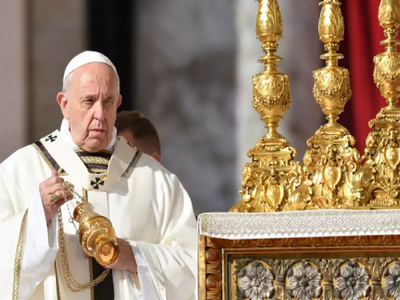 अफवाह कोरोना वायरस से भी अधिक खतरनाक प्लेग है: पोप फ्रांस‍िस