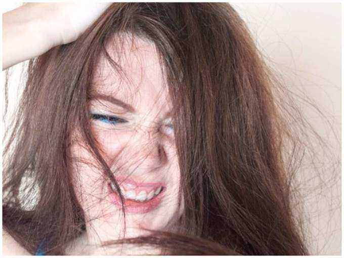 ​പാറിപ്പറക്കുന്ന മുടി (Frizzy hair)