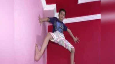 कानपुरः दीवार पर स्पाइडर मैन की तरह चढ़ता है यह 7 साल का लड़का