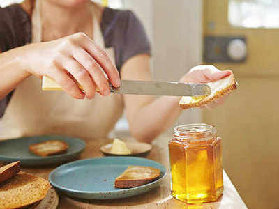 Best To Eat Honey: आपका दिल जीत लेंगे शहद खाने के ये 7 फायदे