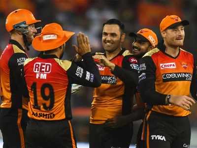 SRH జట్టులో నబీపై వేటు.. తప్పడం లేదు: గంభీర్