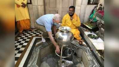 भारत में अमेरिकी राजदूत का जय माता दी, छतरपुर मंदिर में मां कात्यायनी के किए दर्शन