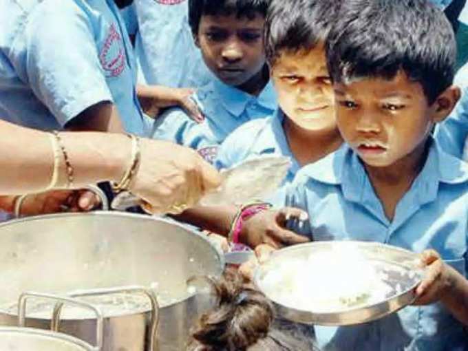 அரிசி மற்றும் ரொக்கப் பணம் வழங்க ஏற்பாடு