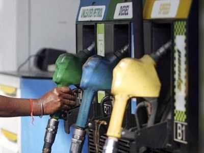 Petrol price in chennai: ஆச்சரியப்படுத்திய விலை குறைப்பு!