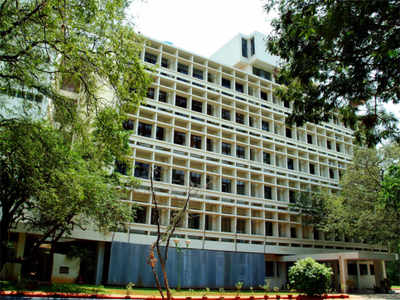 इंजिनीअर्स डे २०२०: हे आहेत भारतातील टॉप १० इंजिनीअरिंग कॉलेज