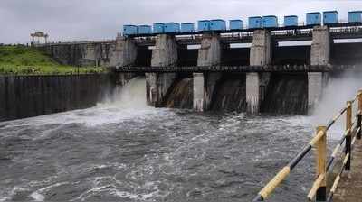 दुष्काळग्रस्त मराठवाड्यातील धरणे भरली पण...