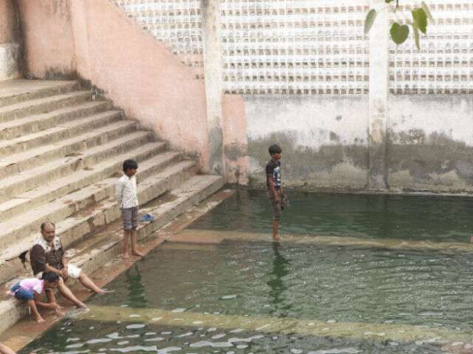 Tulsi - Shyam Kund