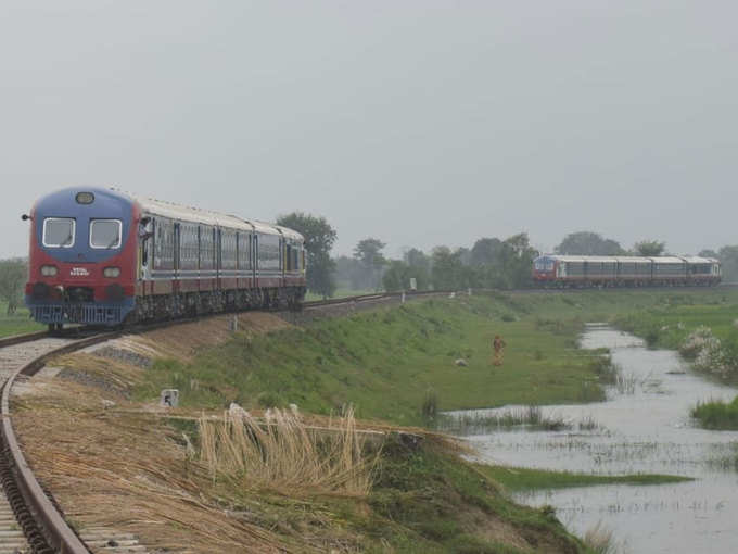 जयनगर से जनकपुर पहुंचीं ट्रेनें