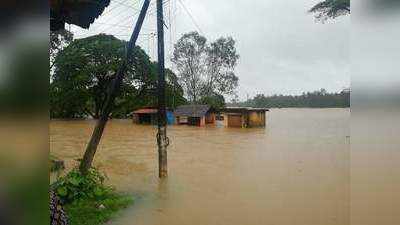 कर्नाटक के उडुपी में बारिश से बुरा हाल, कई इलाकों में दिखा तबाही का मंजर