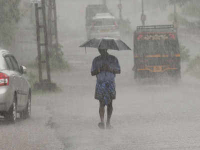 Weather Update Forecast: कर्नाटक, केरल के कई हिस्सों में भारी बारिश, दिल्ली-एनसीआर में उमस भरी गर्मी का कहर जारी