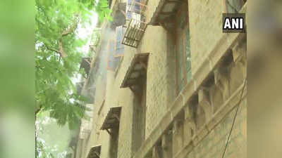 मुंबई में एक्सचेंज बिल्डिंग की दूसरी मंजिल पर लगी आग, यहीं पर है NCB का दफ्तर