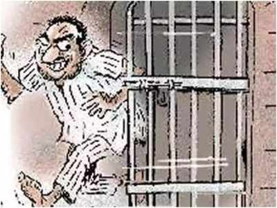 Haridwar News: हरिद्वार के अस्थाई जेल से 8 कैदी फरार, जेल प्रशासन में हड़कंप