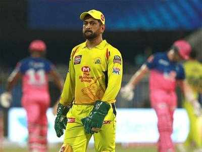 IPL 2020: RR vs CSK- अंपायर के फैसला बदलने पर निराश हुए महेंद्र सिंह धोनी