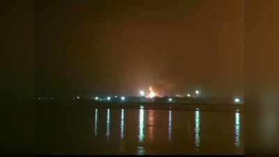 Blast in Surat: एक के बाद एक तीन धमाकों से दहला ONGC का प्लांट, आसमान में ऊंची लपटें देख दहल उठे लोग