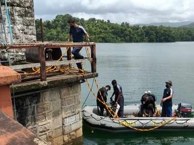 ദേ ഇപ്പം ശരിയാക്കാം... മഴക്കാലം കഴിയുമ്പോഴേക്കും ശരിയായല്‍ മതിയായിരുന്നു: പീച്ചി ‍ഡാമിന്‍റെ എമര്‍ജൻസി ഷട്ടർ തകർന്നിട്ട് മൂന്ന് ദിവസം പിന്നിട്ടു