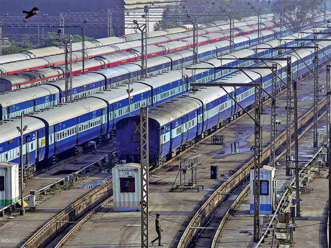आधी से ज्यादा ट्रेनें बिहार और बंगाल को जोड़ने वाली