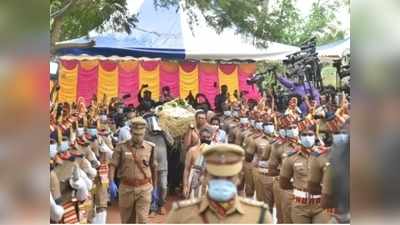 ഇനി ഓര്‍മ്മകളില്‍...; നിറകണ്ണുകളെ സാക്ഷിയാക്കി എസ്.പി.ബി യാത്രയായി