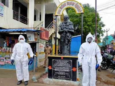 तमिलनाडु में पेरियार की मूर्ति पर फेंका भगवा रंग, पास में मिली चप्पल, मामला दर्ज