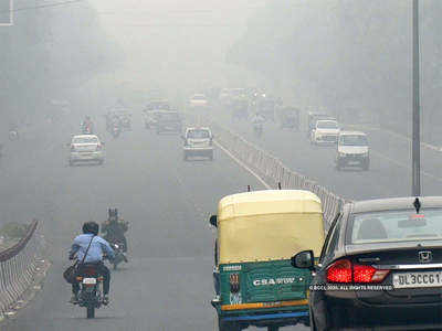 Delhi Air Pollution: दिल्ली में बढ़ने लगा है एयर पलूशन का खतरा, जानें कौन-कौन सी वजह है जिम्मेदार?