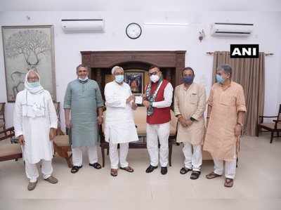 Bihar Election: JDU में शामिल हुए पूर्व DGP गुप्तेश्वर पांडेय, बोले- नीतीश हमारे नेता, जो आदेश मिलेगा उसका पालन करूंगा