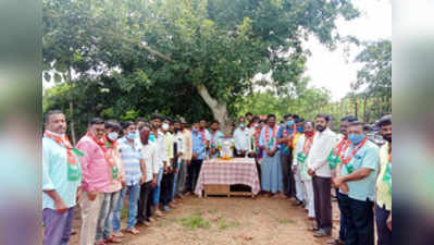 ದೀನದಯಾಳ ಅಪ್ರತಿಮ ಹೋರಾಟಗಾರ