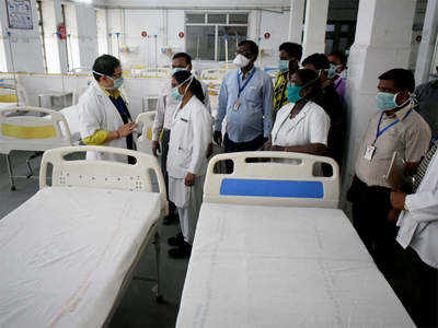 दिल्ली में गंभीर हालत में लाए जा रहे हैं कोरोना पेशंट्स, दूसरी बीमारियों के कारण हो रही हैं मौतें