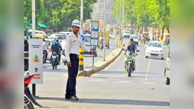 Delhi News: अब तक खत्म नहीं हुआ बस रूट डायवर्जन, लोगों को हो रही दिक्कत
