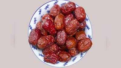 Benefits Of Dry Dates : रोजाना खजूर खाने से दिल की बीमारी का रिस्क होता है कम, Amazon से खरीदें फ्रेश Dry Dates