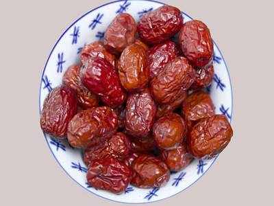 Benefits Of Dry Dates : रोजाना खजूर खाने से दिल की बीमारी का रिस्क होता है कम, Amazon से खरीदें फ्रेश Dry Dates