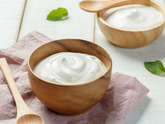 curd for hair, Curd for hair: बालों में दही कैसे लगाएं? आपके बालों के अनुसार घर पर बनाएं हेयर पैक - how to use curd for hair with different hair packs home curd for hair, Curd for hair: बालों में दही कैसे लगाएं? आपके बालों के अनुसार घर पर बनाएं हेयर पैक - how to use curd for hair with different hair packs home