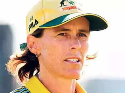 बेलिंडा क्लार्क ने क्रिकेट ऑस्ट्रेलिया के पद से इस्तीफा दिया