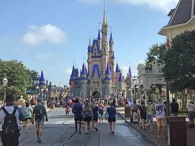 Disney: ఒకే సంస్థలో 28 వేల మంది ఉద్యోగుల తొలగింపు