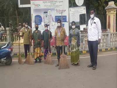 ಮೈಸೂರಿನಲ್ಲಿ ಪೌರ ಕಾರ್ಮಿಕ ಬೆಳಗಿನ ಉಪಹಾರ ಕಸಿದುಕೊಂಡ ಕೊರೊನಾ..!