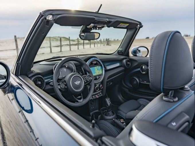 MINI Convertible Sidewalk Edition launched 1