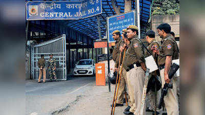 जेलों में कोरोना वायरस का खतरा बढ़ा, दिल्ली के कारागार विभाग ने कैदियों के आपात पैरोल की अवधि बढ़ाने की मांग की